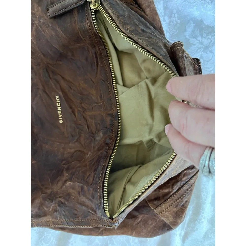 Givenchy pandora shoulder